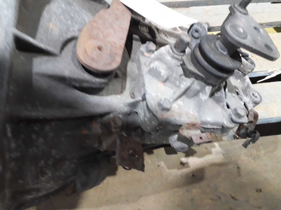 Motor caixa  5 velocidades Peugeot 107 Citroen C1 Toyota