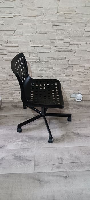 Sprzedam krzesło obrotowe IKEA SKALBERG