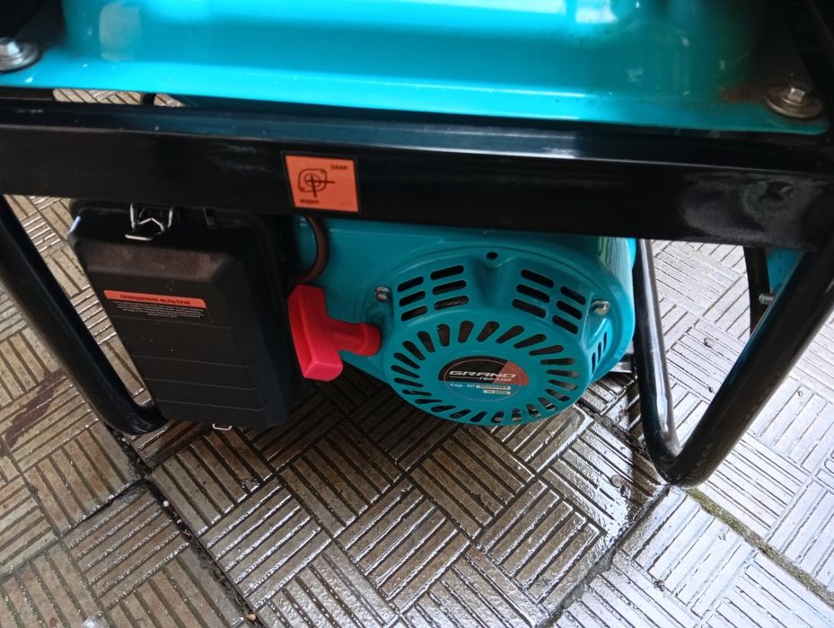 Генератор Grand 3300