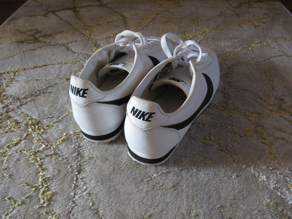 Sapatilhas Nike em bom estado