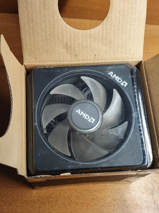 Куллер AMD Wraith Prism