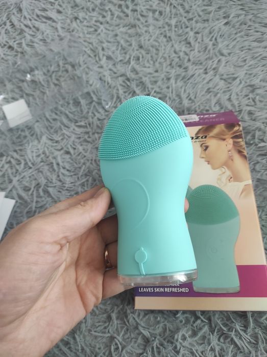 Щітка для чищення обличчя Esperanza Face Cleaner EBM003T