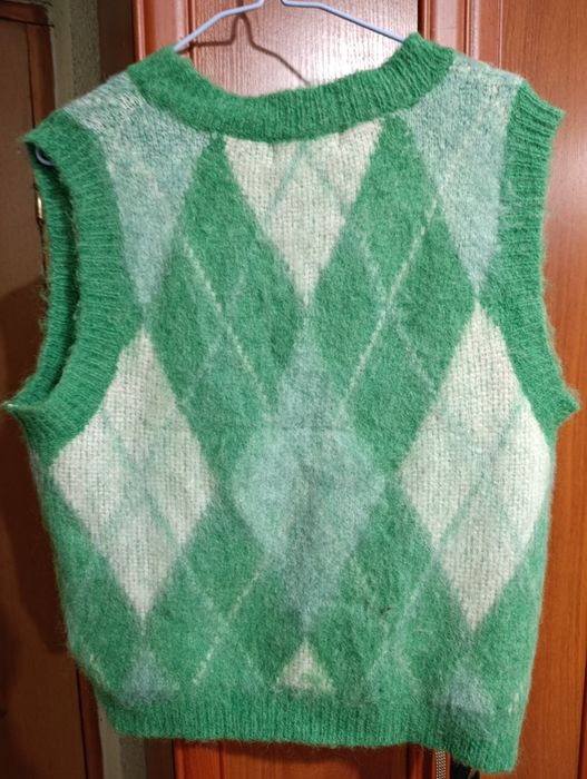 Жилетка шерстяна