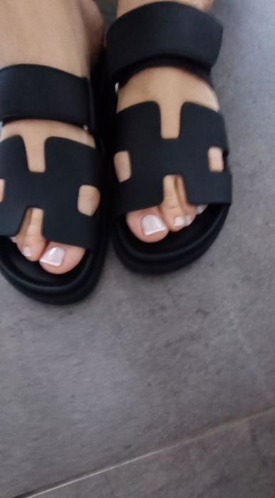 Klapki skóra 24 cm piękne poszukiwane Hermes