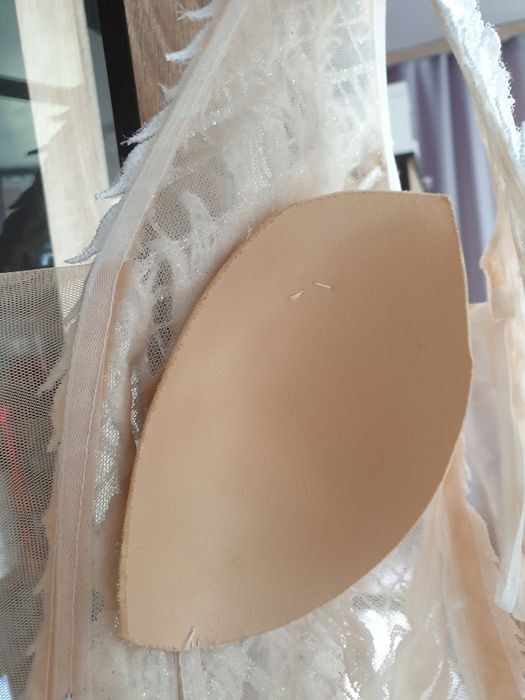 Suknia ślubna brokatowa