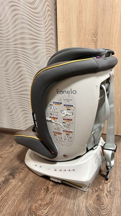 Автокрісло дитяче Lionello