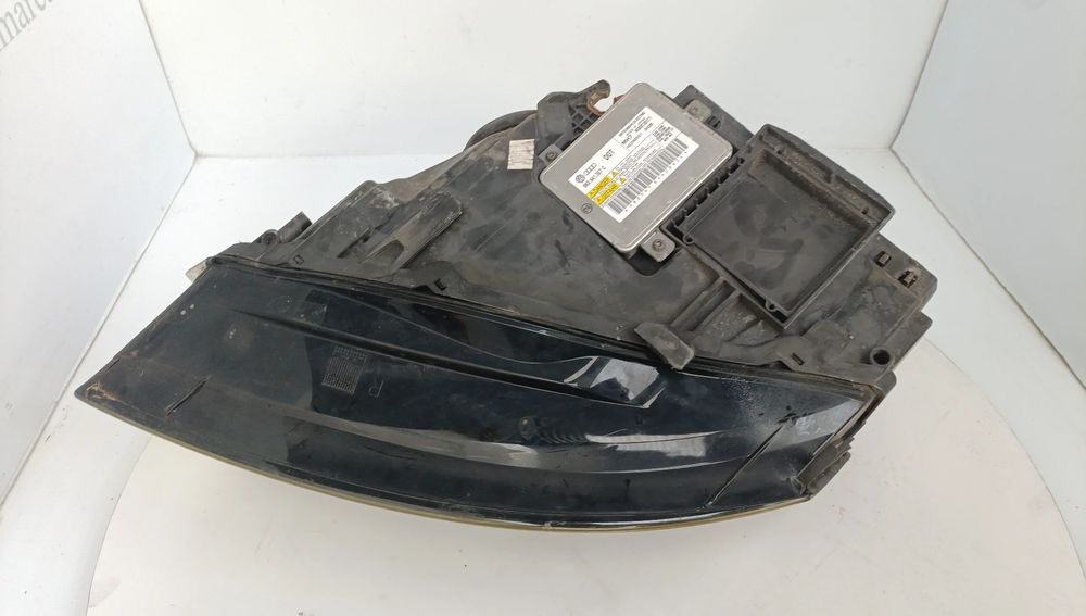 Ótica / farol direita AUDI A5 (8T3)