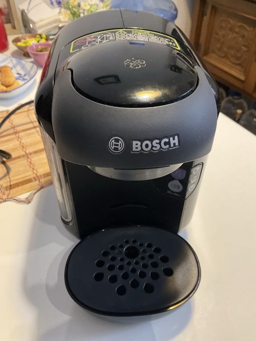 Кофеварка капсульная Bosch с многоразовой металлической капсулой 180мл