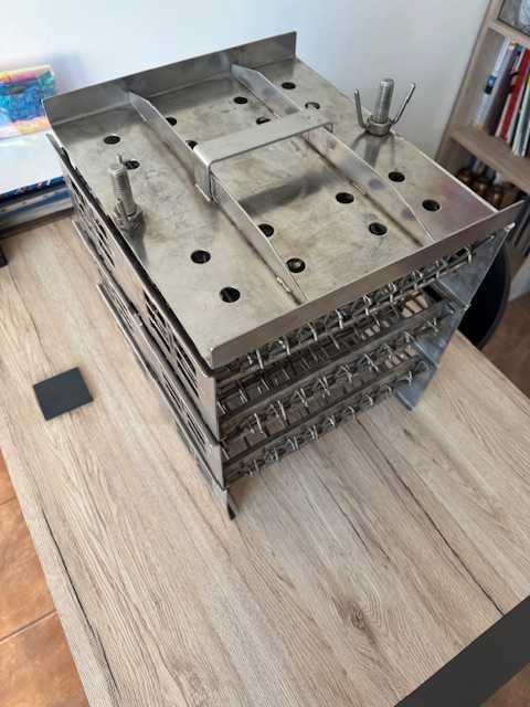 Wieża, kolumna parzelnicza - forma do mięsa