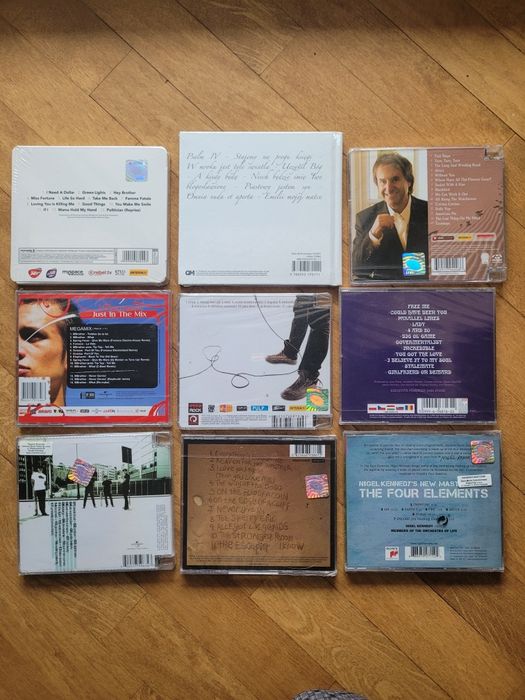 Płyty CD zafoliowane nieużywane
