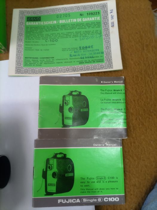 Maq. de filmar antiga de coleção fujica