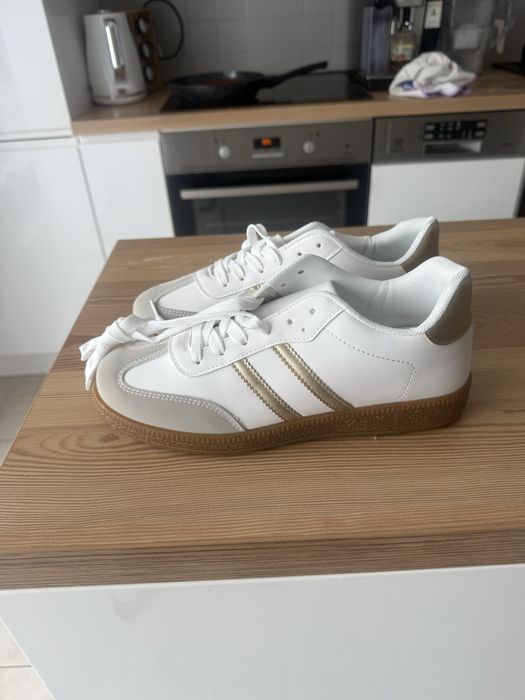 Buty 40.        .