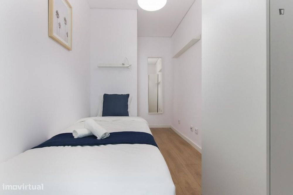 Quarto - localizado em Alameda Lisbon