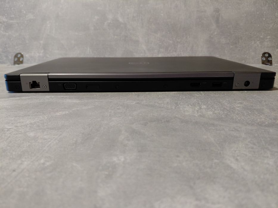 ТОП бюджетний варіант Ноутбук Dell 5570