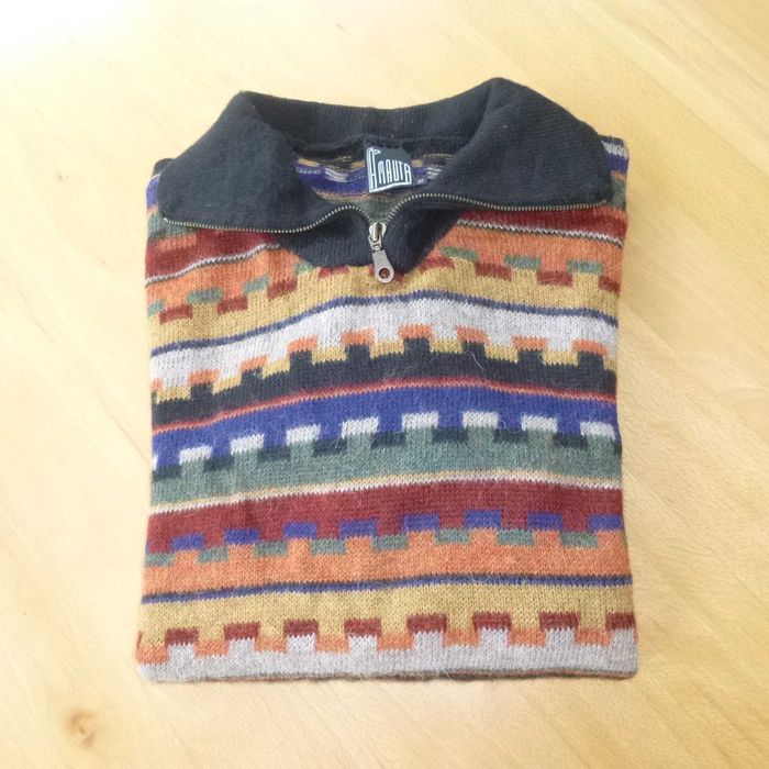 Pulôver / camisola em Alpaca da Bolivia em muito bom estado.