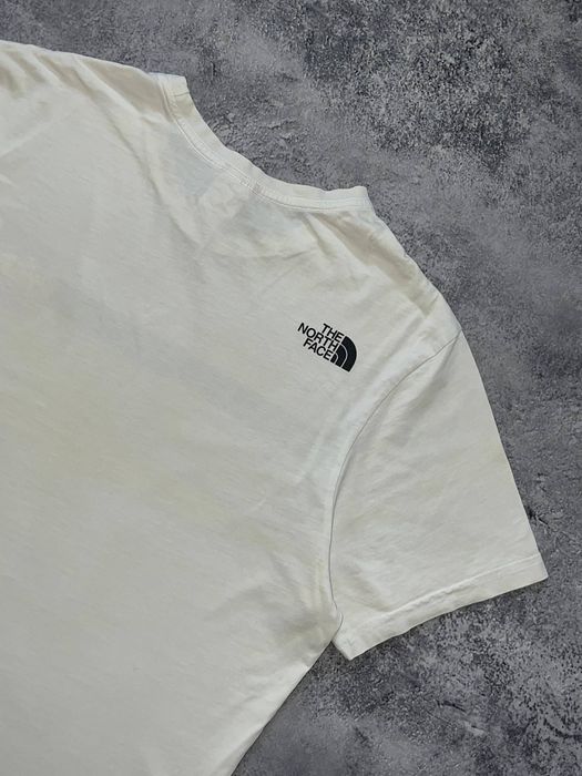 Футболка The North Face