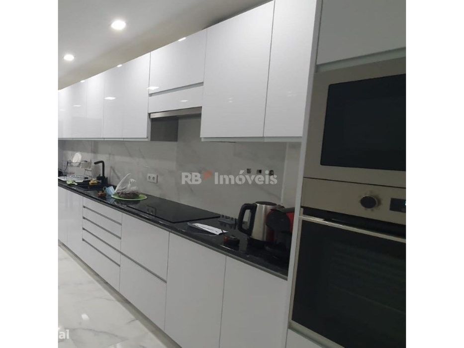 Apartamento T4 totalmente renovado com elevador no coração de Tomar