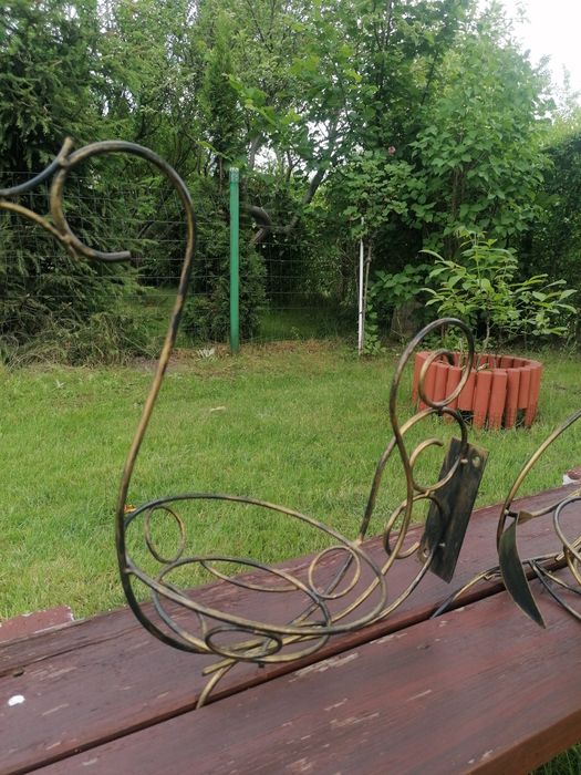Kwietniki metalowe