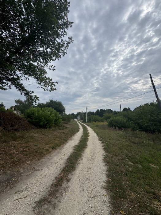 Земельна ділянка в с. Великі Бережці