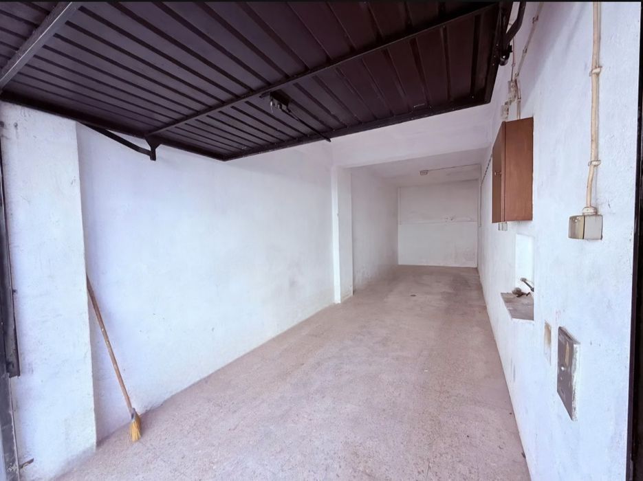 Alugo garagem para dois carros