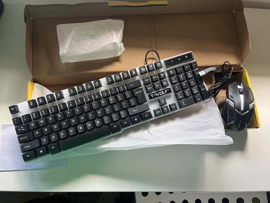 Gaming keyboard and mouse64564328836737121