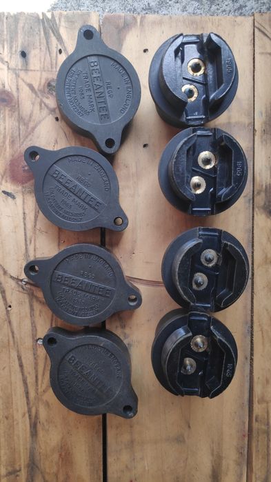 Casquilhos de lâmpadas antigos