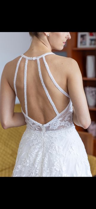 Suknia ślubna z trenem