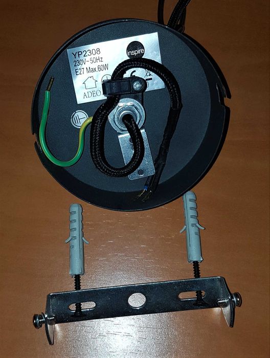 Candeeiro de teto em metal