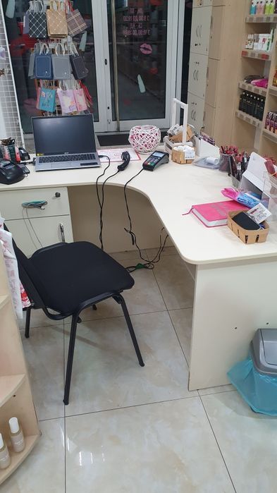 Стіл, каса з ДСТУ в гарному стані