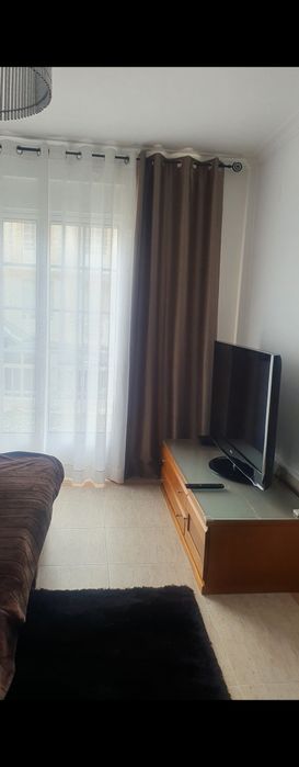 Recheio de casa, tudo em madeira