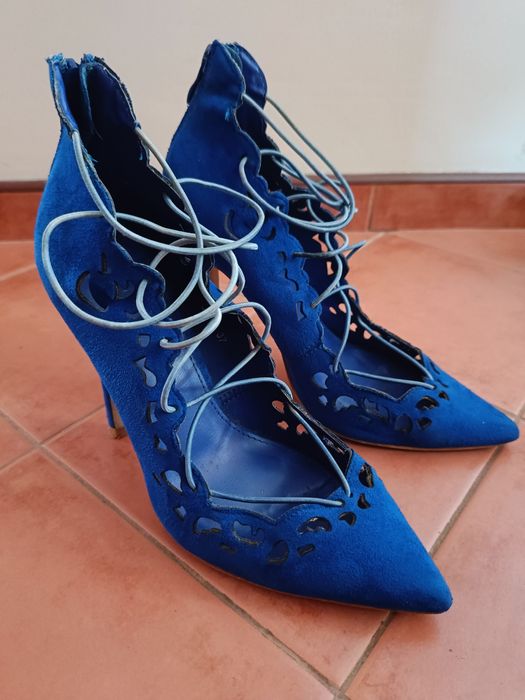 Szpilki chabrowe wiązane eleganckie 37