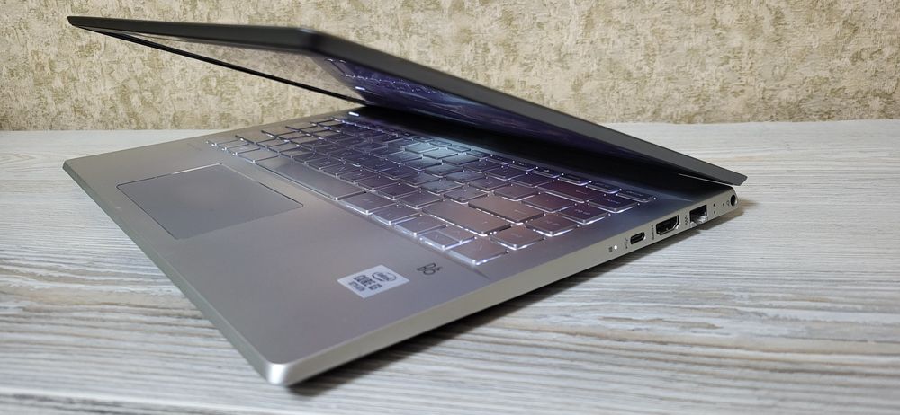 Hp pavilion 14" (core i3 10gen. 8gb. ssd 256gb)