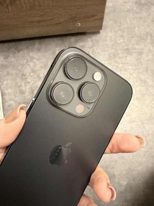 Sprzedam Iphone 14 pro