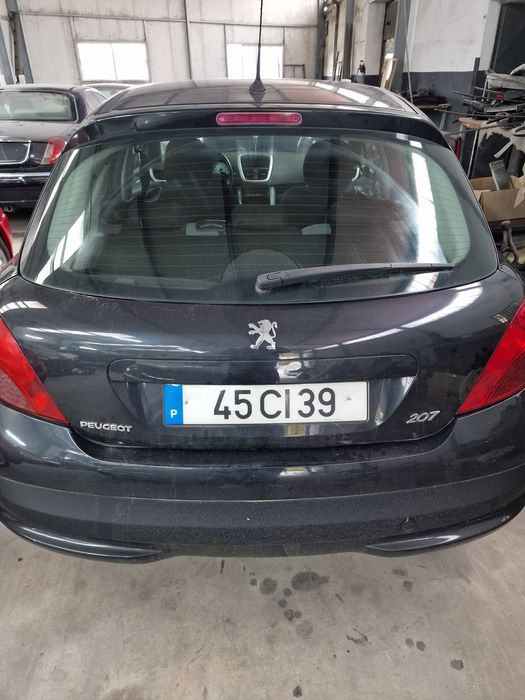 Peugeot 207 motor 1400 HDi muito económico selo barato nada a fazer