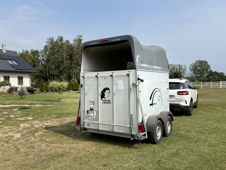 Przyczepa konna Cheval Liberte Gold Pullman Aluminium do przewozu koni.