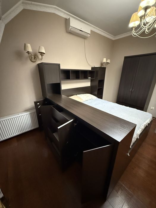 Продам спальню все что есть на фото