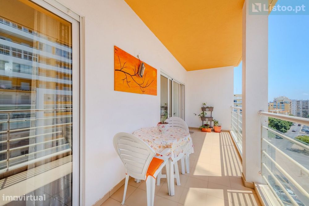 Apartamento T2 com Piscina, Varanda em Portimão