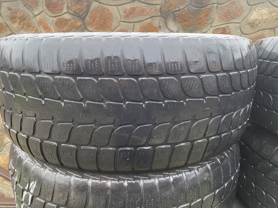 Резина зимова 255/55 R 18, 4 шт.