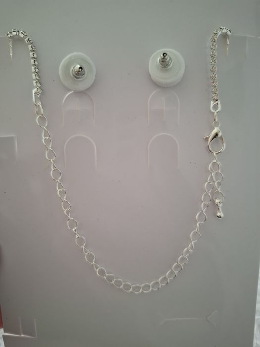 Conjunto colar, brincos e pulseira