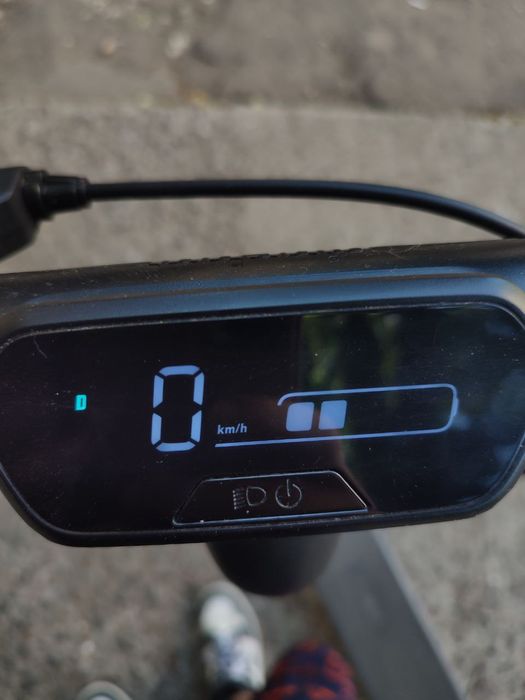 Електросамокат ninebot kickscooter e2