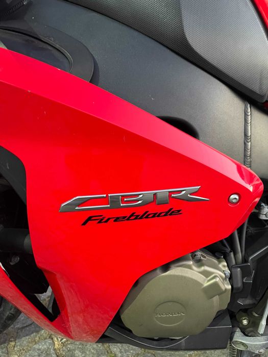 HONDA CBR 1000 Fireblade