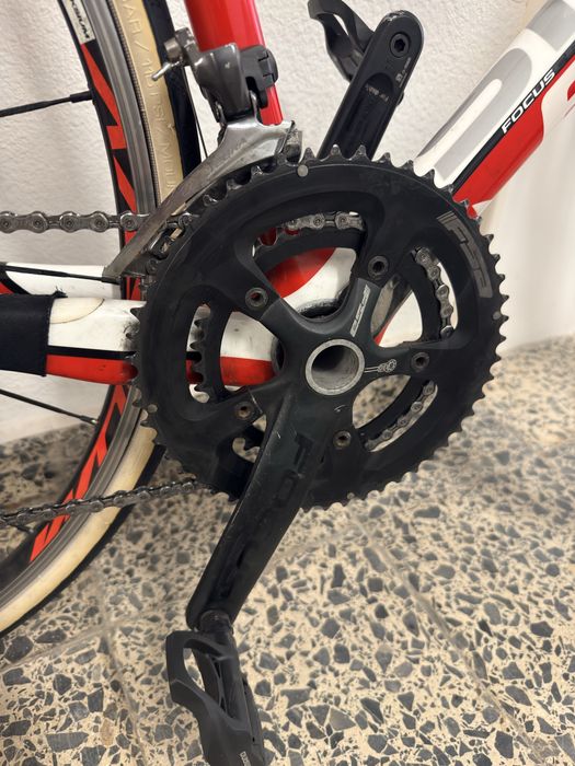 Bicicleta Focus Cayo carbono