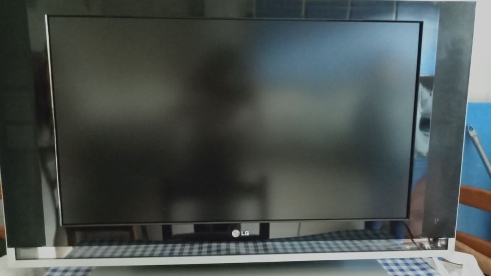 TV Lg Rz-37 lz 30