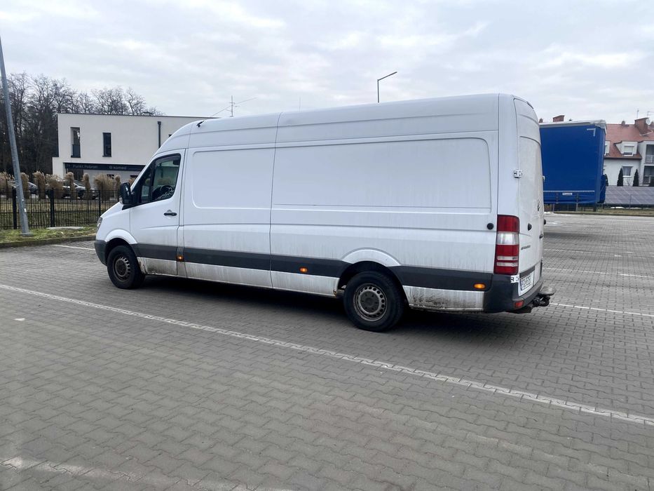 Oferuję TRANSPORT busem o ładowności 1500kg