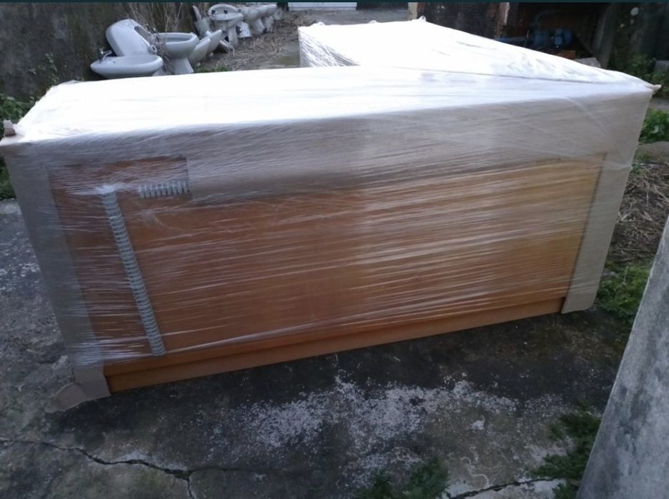 Secretárias de madeira - vários modelos e preços