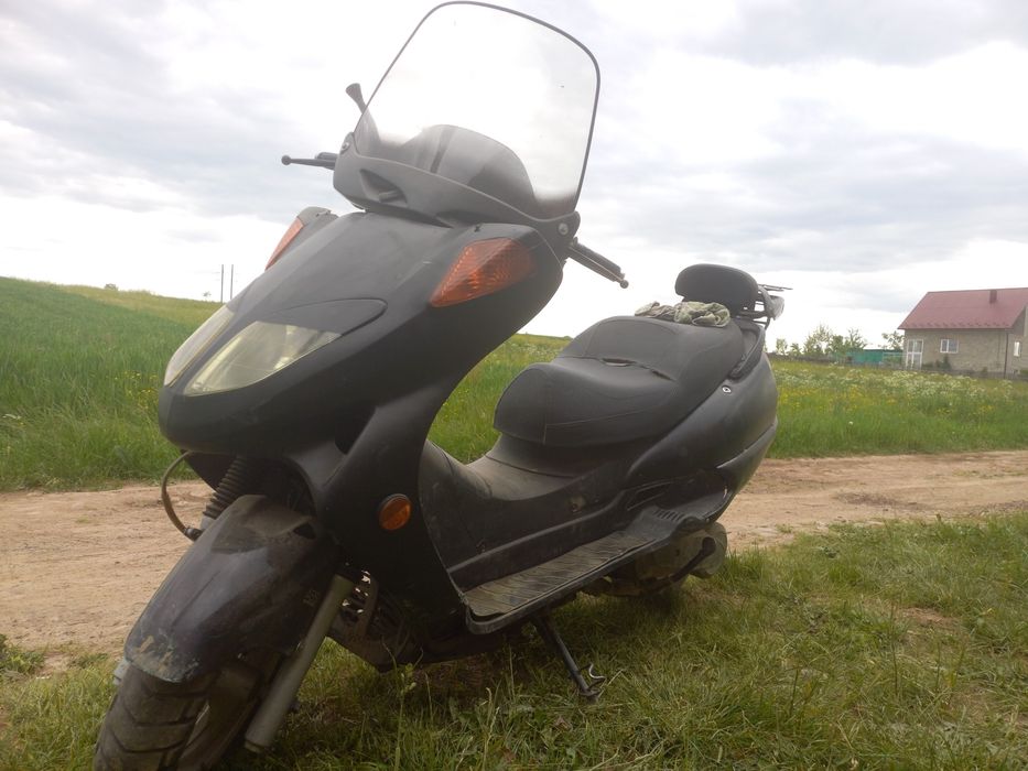 Продам скутер 250 сс