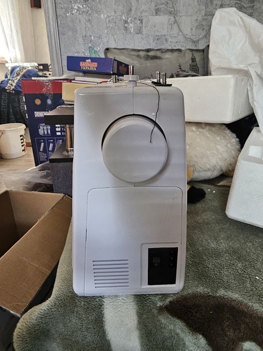 Швейна машинка medeon