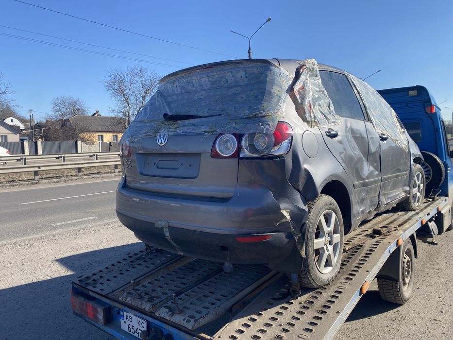 Продам кузово з доками гольф 5 +