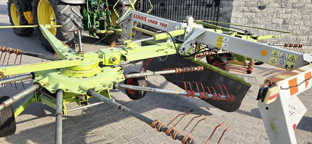 Zgrabiarka 2 karuzelowa Claas Liner 780