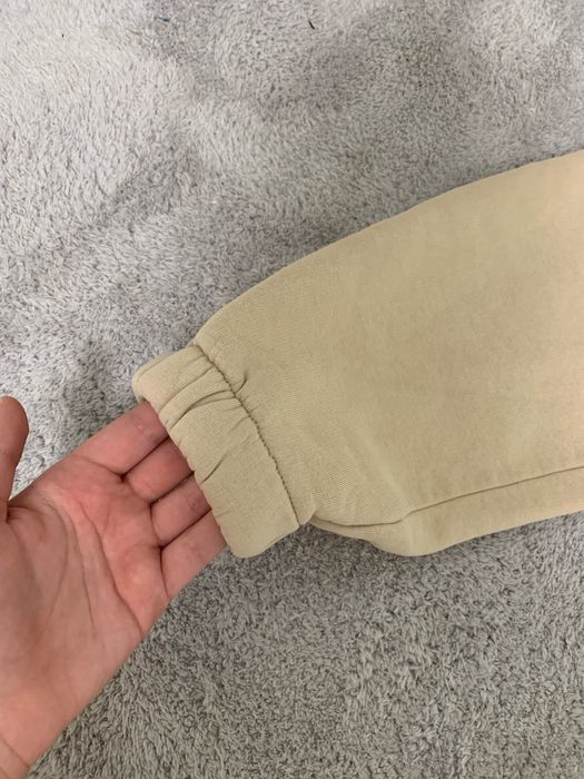 Бежевий спортивний костюм оверсайз